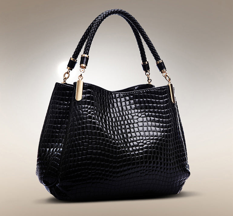 Isabella | Timeless Elegance | Croc-Pattern Handbag