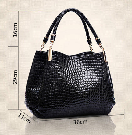 Isabella | Timeless Elegance | Croc-Pattern Handbag