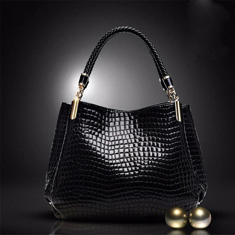 Isabella | Timeless Elegance | Croc-Pattern Handbag