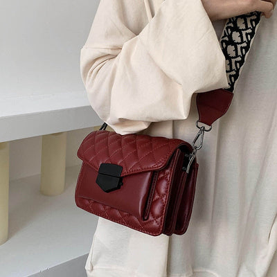 Eternal Charm | Fashionable Shoulder Bag