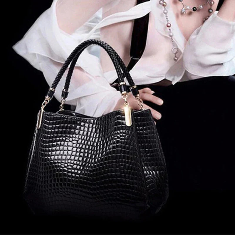 Isabella | Timeless Elegance | Croc-Pattern Handbag