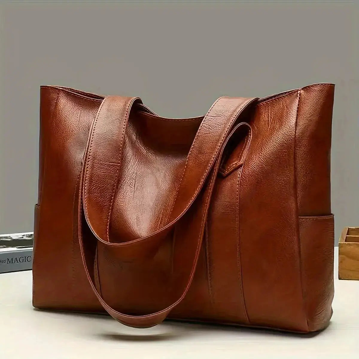 Evelyn | The Timeless Elegance of Leather Bag