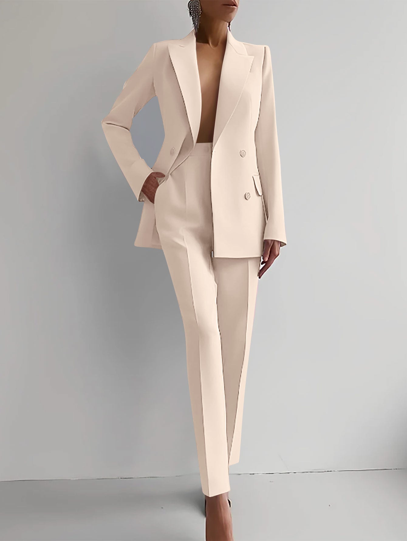 LIZA | ELEGANT CHARM SUIT