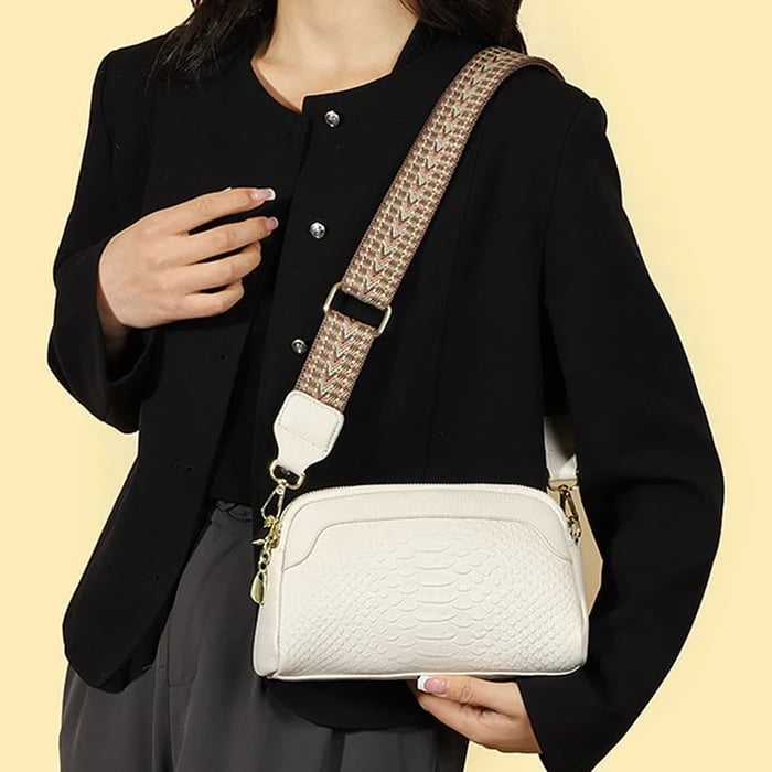 Olivia™ Elegant Allure | Croc-Pattern Mini Crossbody Bag